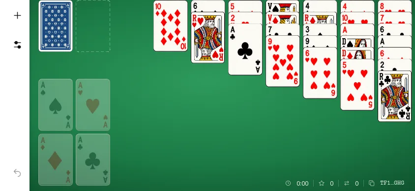 Solitaire Réfléchi sur téléphone tenu à l’horizontale, début de partie sur le tapis vert : la pioche au dos bleu, la défausse vide, les quatre fondations vides et sept colonnes de une à sept cartes, toutes visibles ; le temps, le score et le nombre de coups à zéro.